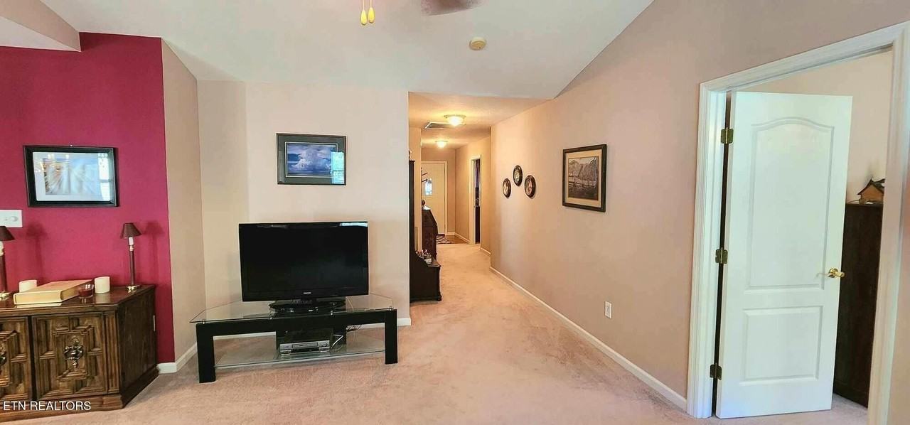 3241 Mountain Spring Way - Photo 5 of 12