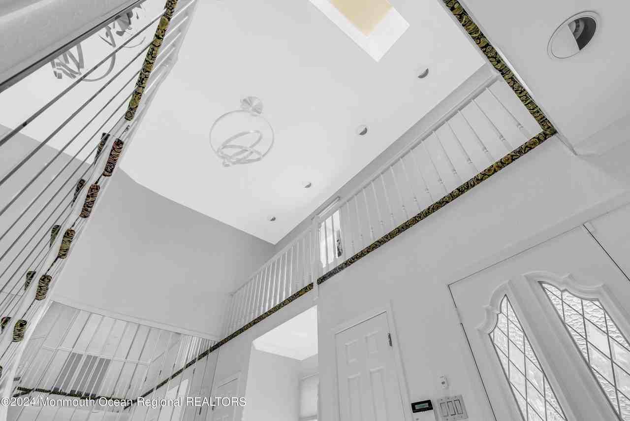 7 De Camp Ct - Photo 7 of 32