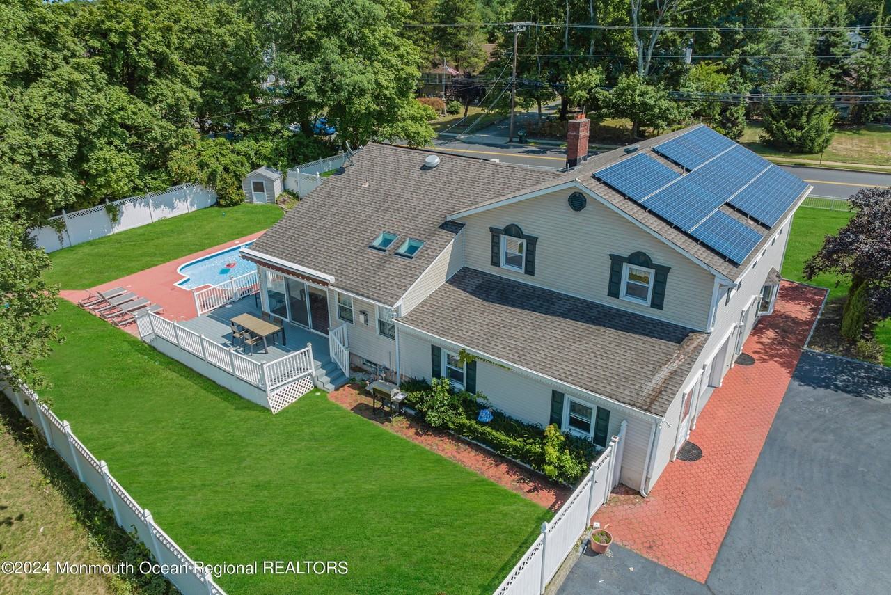 471 W Park Ave - Photo 4 of 50