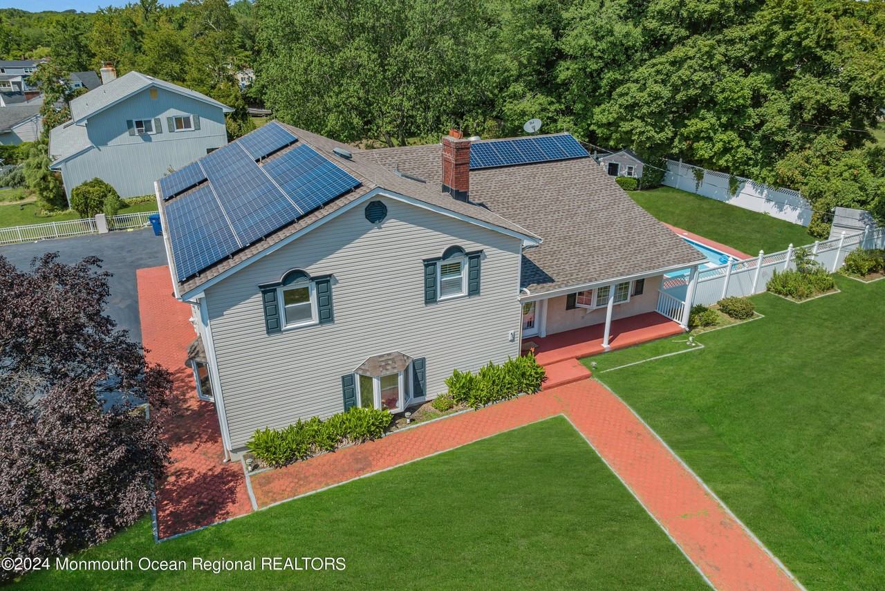 471 W Park Ave - Photo 5 of 50