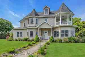 featured image of 42 42 Pitney Avenue unit: Summer Rental