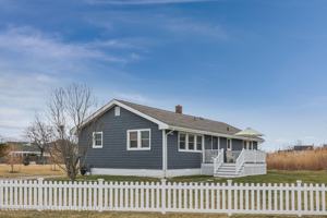 featured image of 48 Valentine St