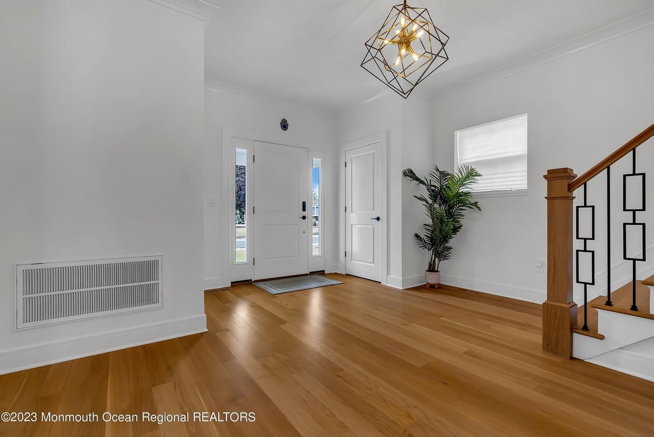 96 Wall St - Photo 2 of 35