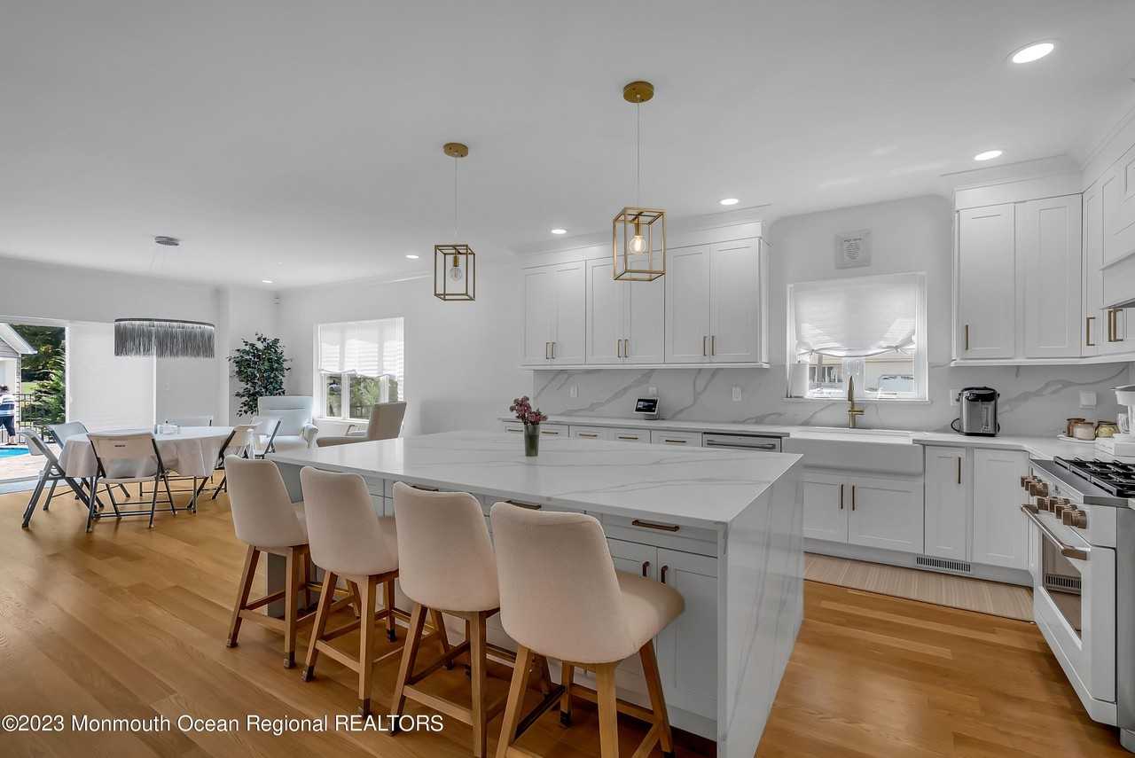 96 Wall St - Photo 5 of 35