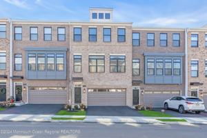 featured image of 6 Augustus Dr