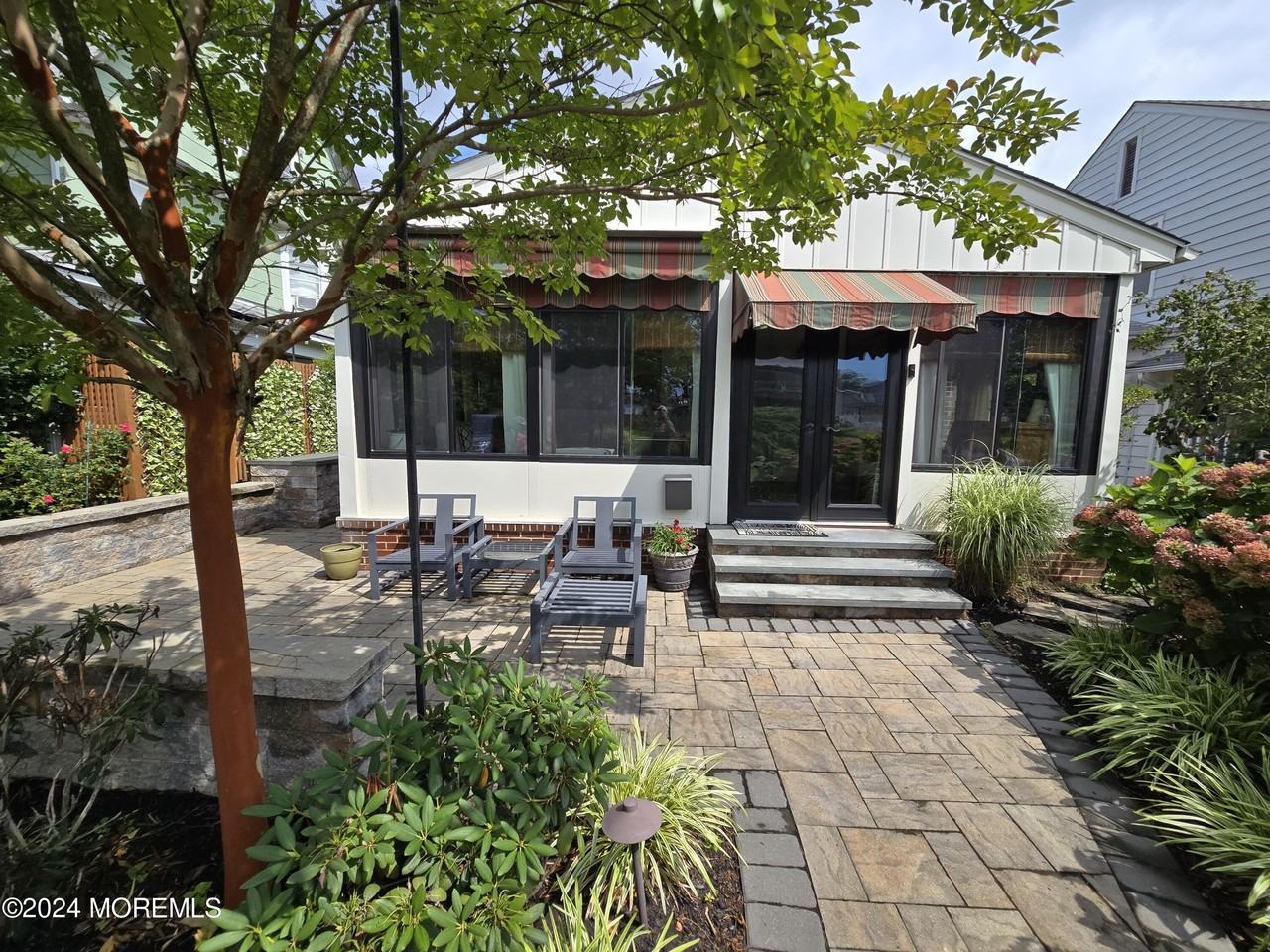 216 5th Ave - Photo 2 of 38