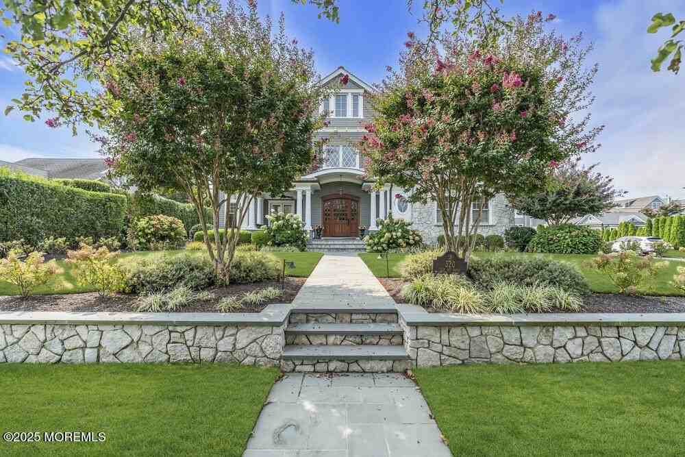 320 New York Blvd - Photo 3 of 50