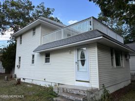 887 Arlington Ave - Photo 1 of 1