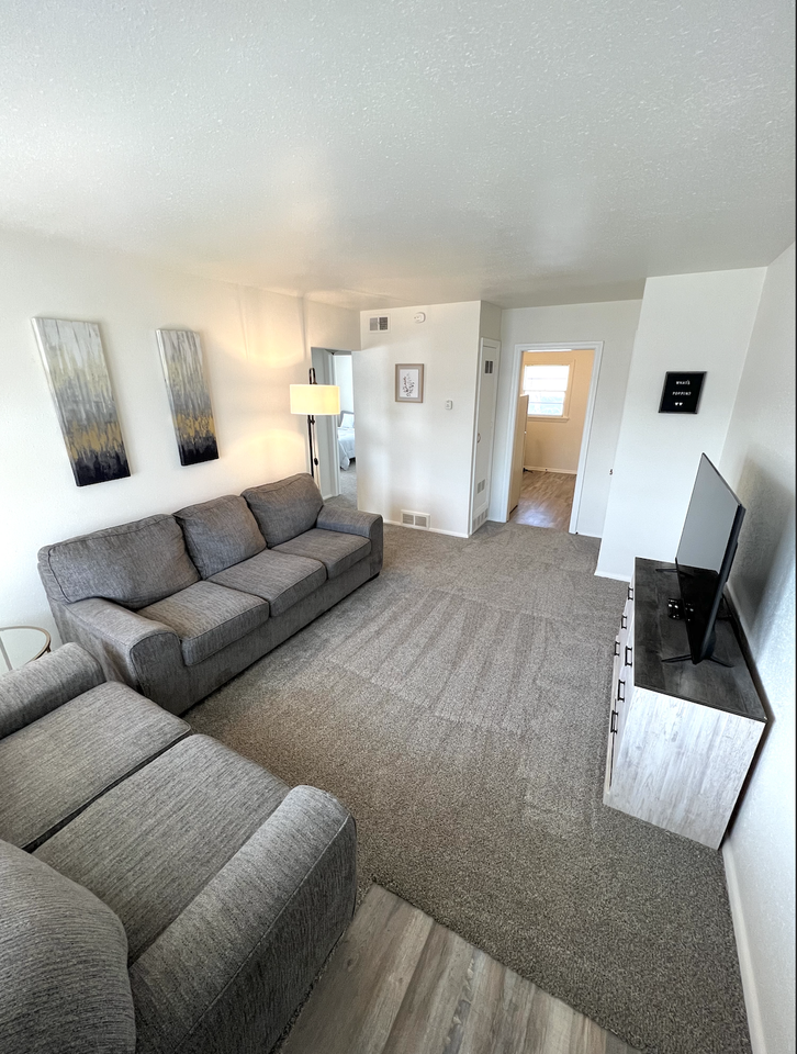 622 27th Street North #622 - Photo 2 of 18