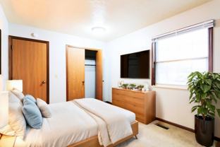 Lynnwood Apartments - Photo 1 of 1