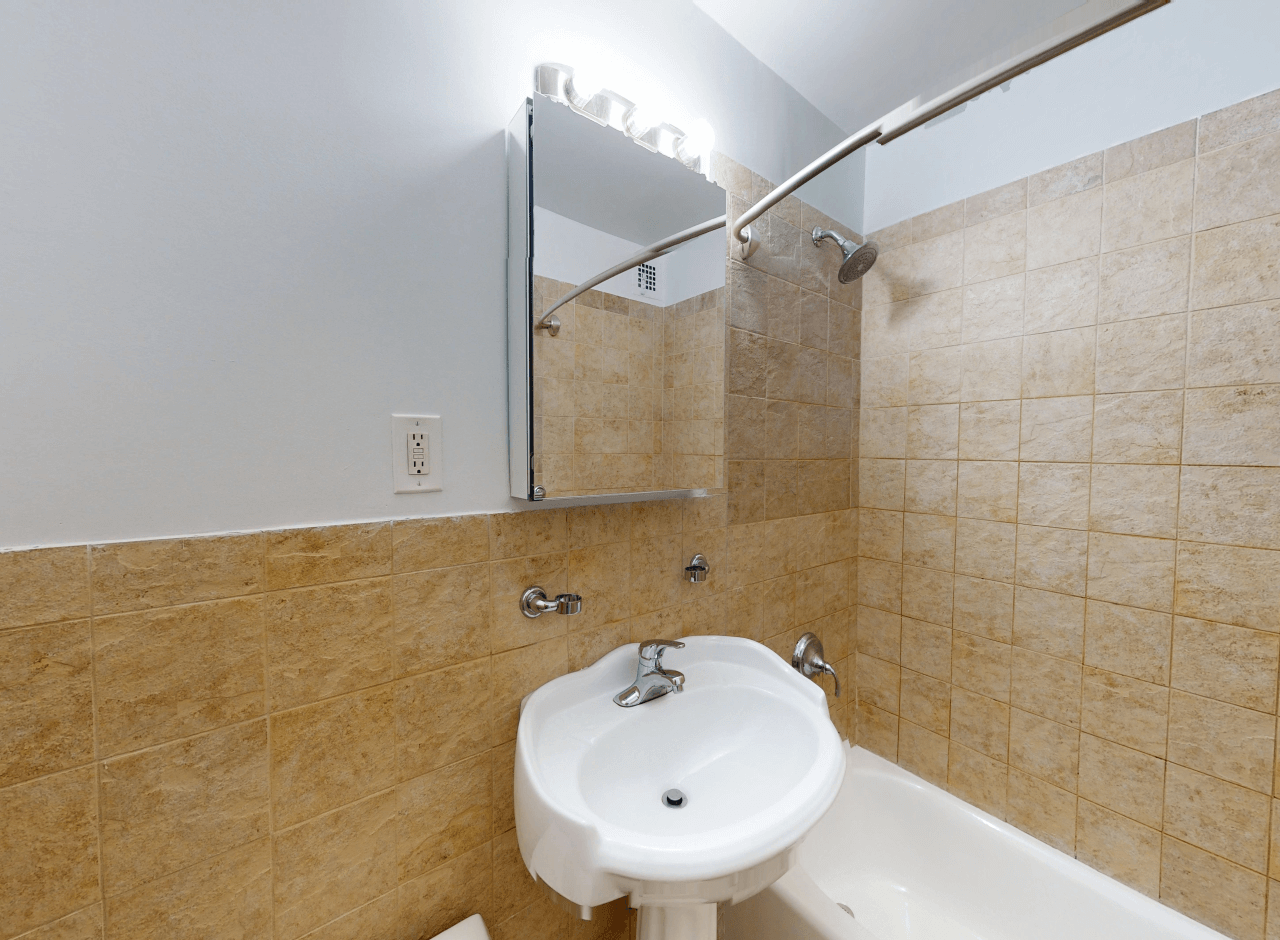 50 W 97th St #07V - Photo 4 of 9