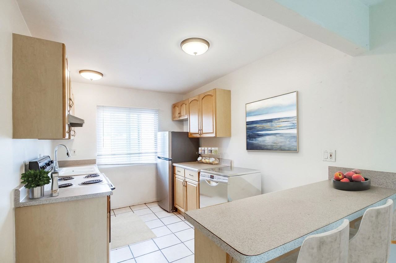 2874 B Street - Photo 2 of 4