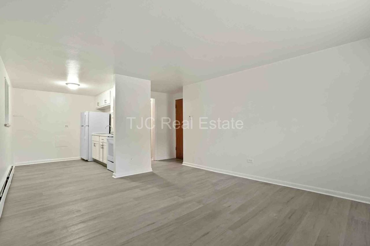 42 Pearl St - Photo 5 of 10