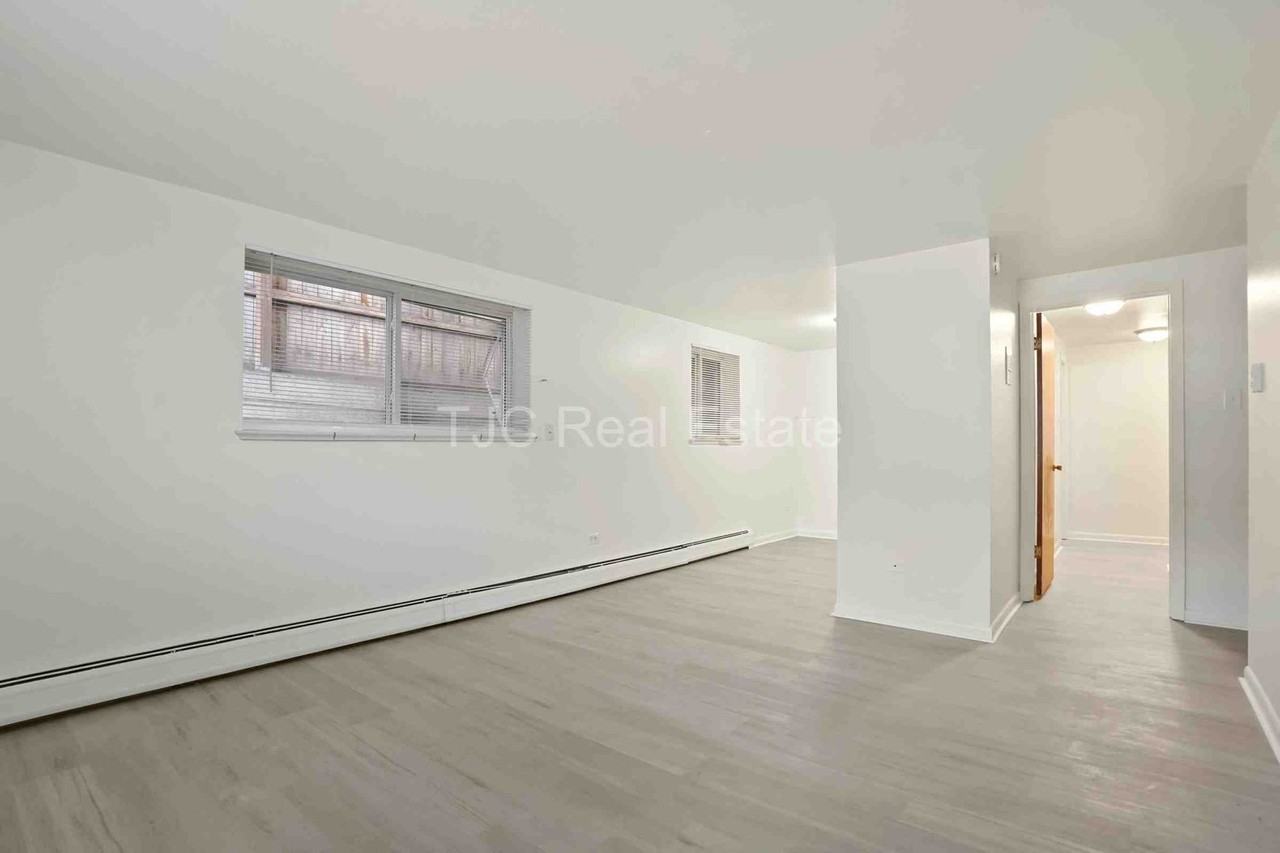 42 Pearl St - Photo 6 of 10