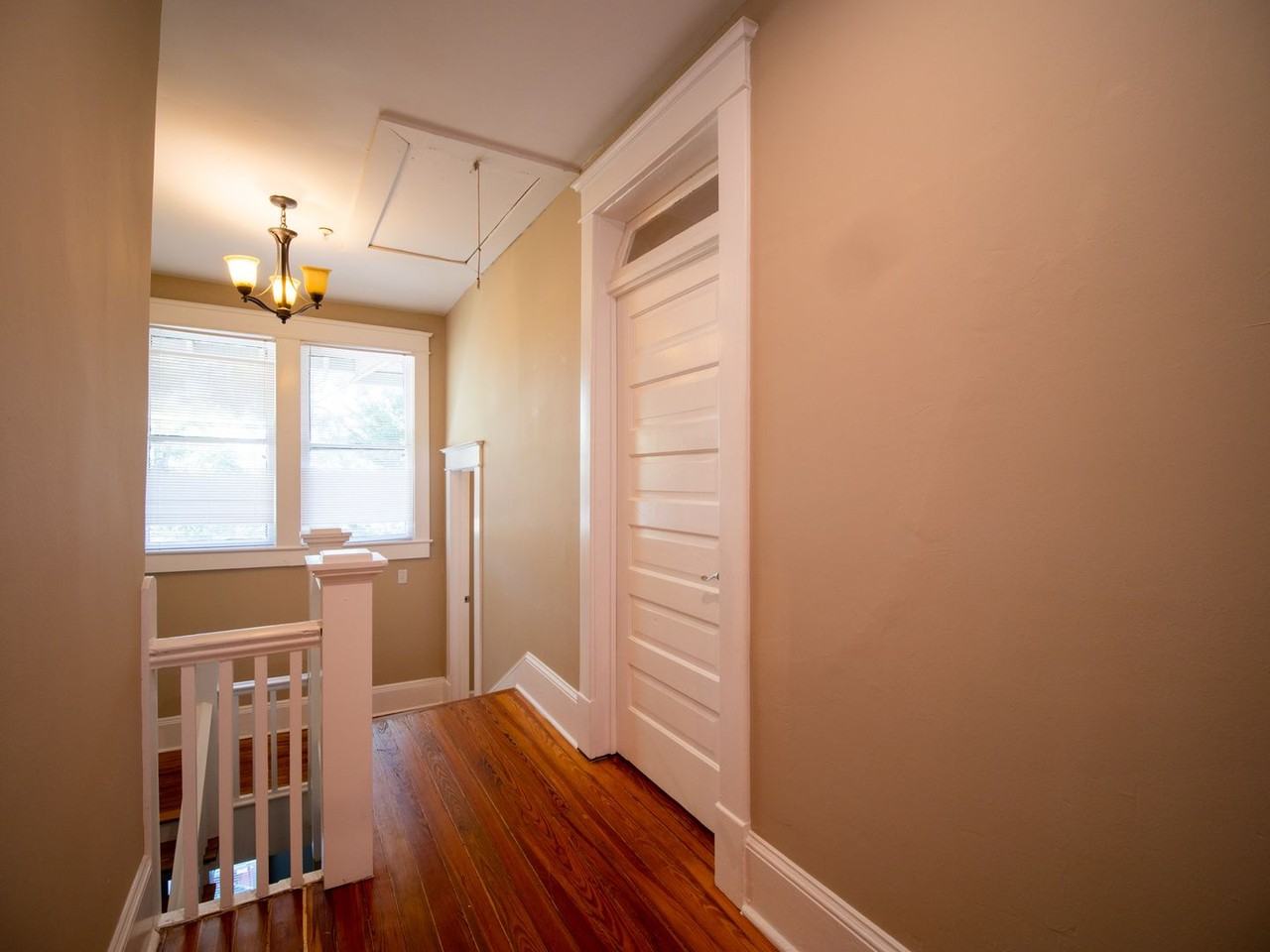 Victorian Village Apartments - Photo 4 of 20