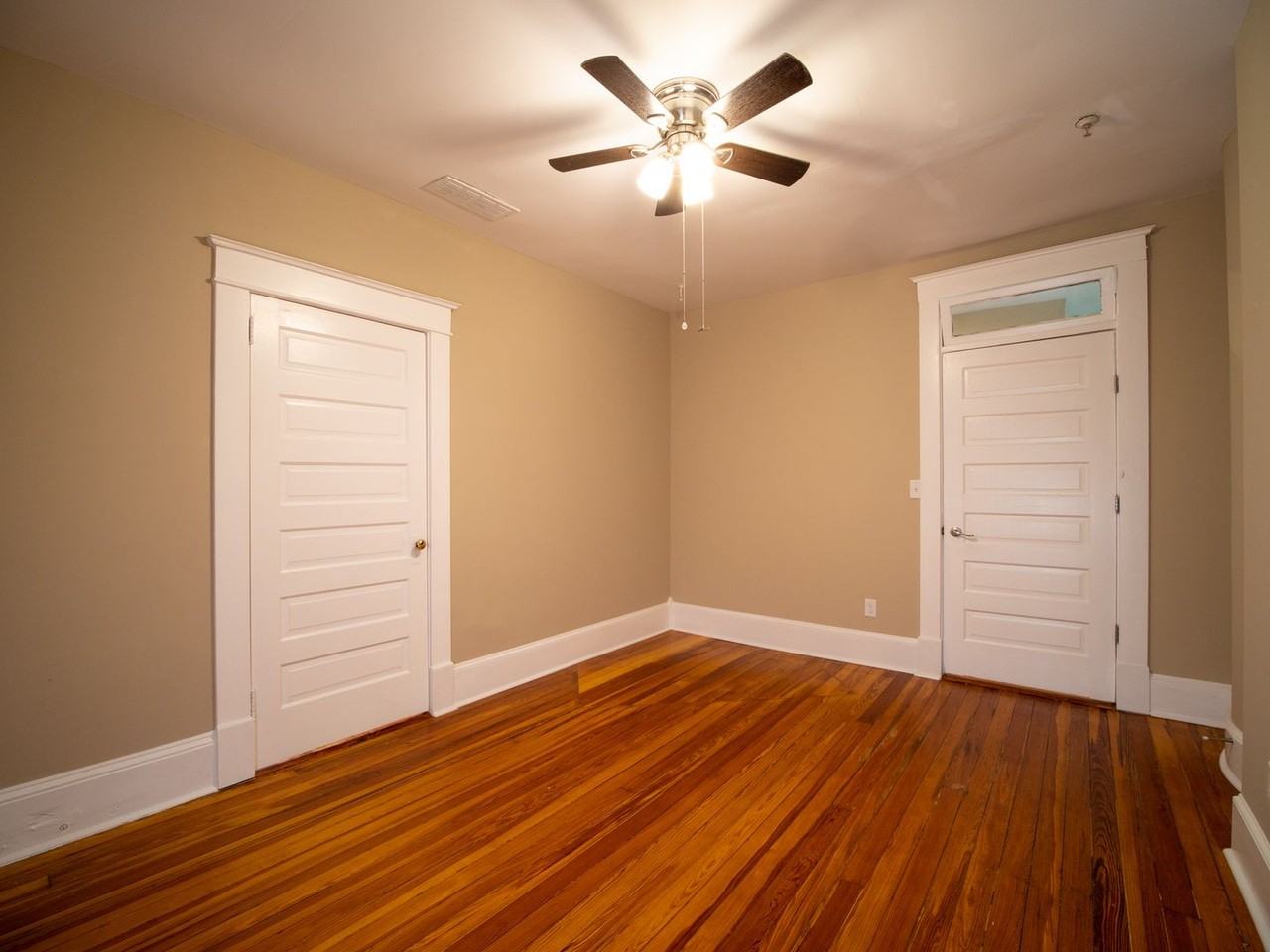 Victorian Village Apartments - Photo 5 of 20