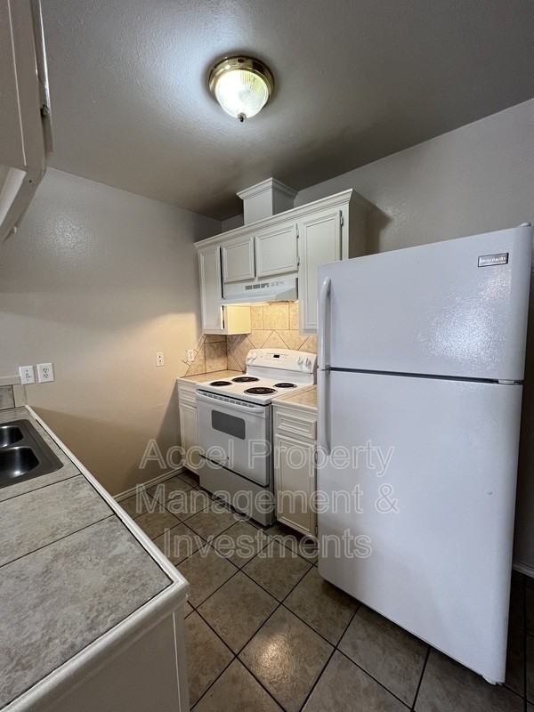 2003 Villa Linda Ave #2 - Photo 5 of 13