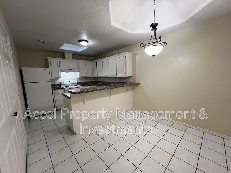 2401 Kimberly Ln #4 - Photo 4 of 14