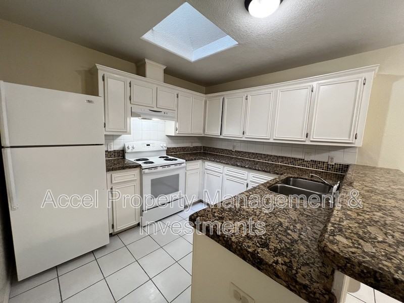 2401 Kimberly Ln #4 - Photo 5 of 14