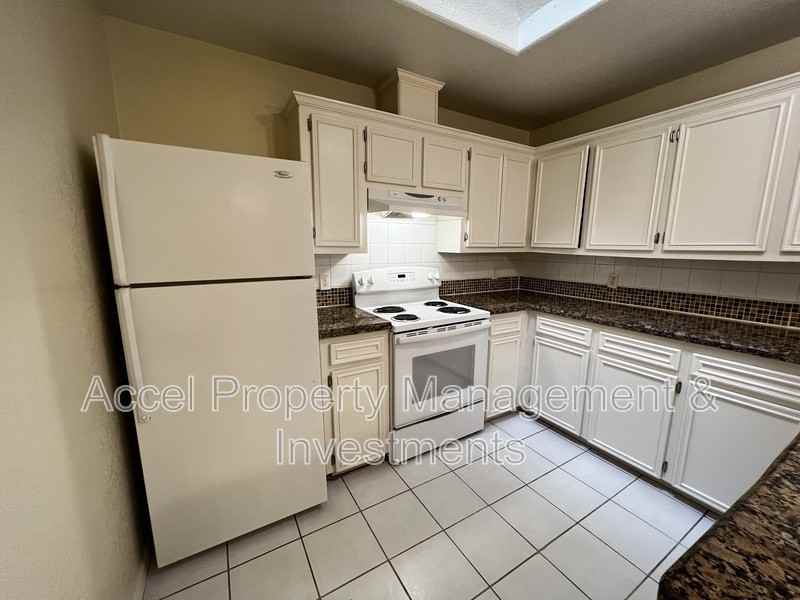 2401 Kimberly Ln #4 - Photo 7 of 14