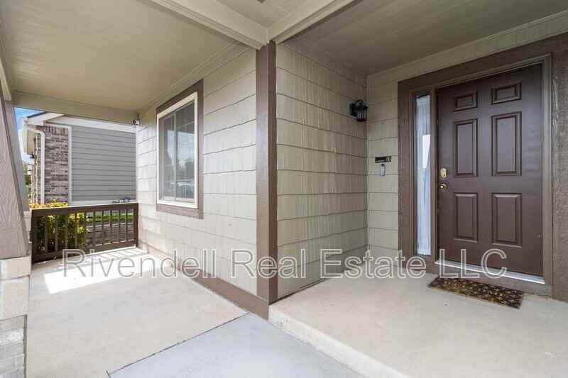 1843 Rough Ct - Photo 2 of 18