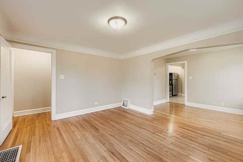 16855 Sayre Ave - Photo 3 of 24