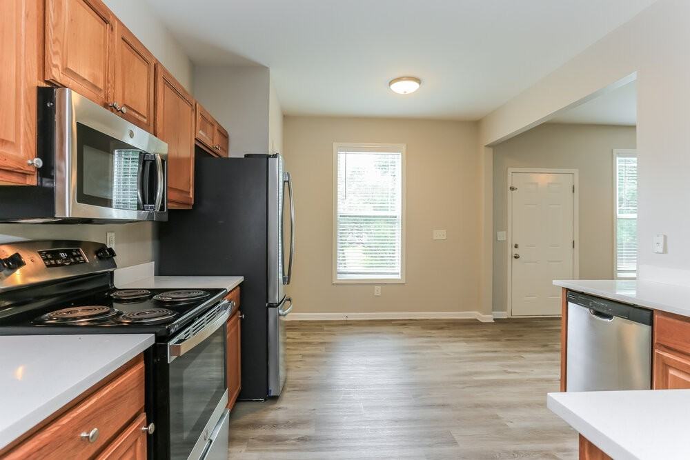 1555 Persimmon Trce - Photo 6 of 17