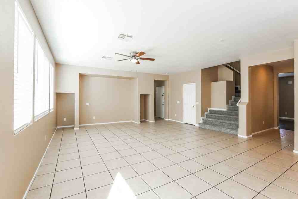 5523 Amy Lynn St - Photo 7 of 17