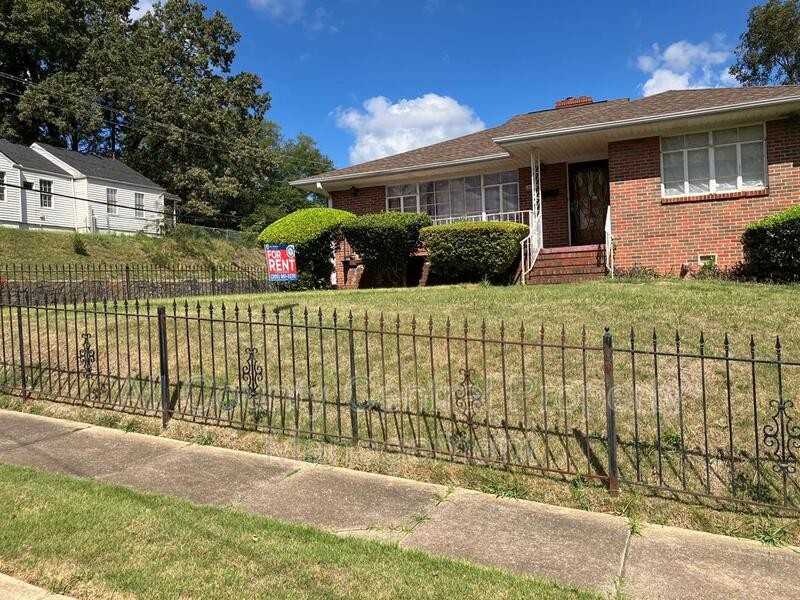 1534 4th Ter W - Photo 2 of 12