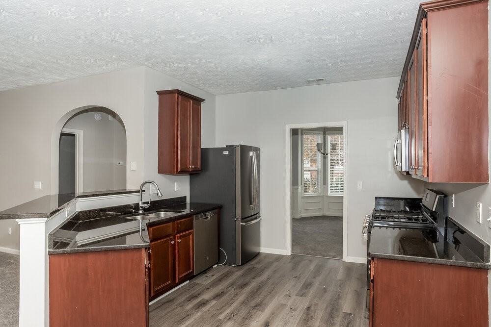 3620 Liberty Ln Sw - Photo 6 of 15