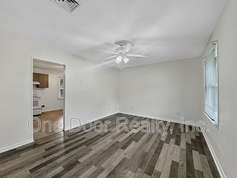 105 Walker Drive - Photo 2 of 17