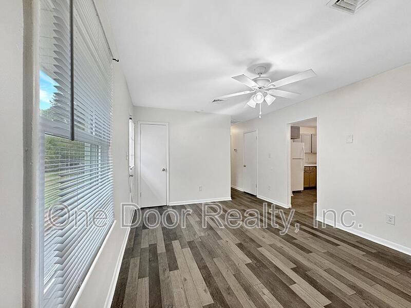 105 Walker Drive - Photo 5 of 17