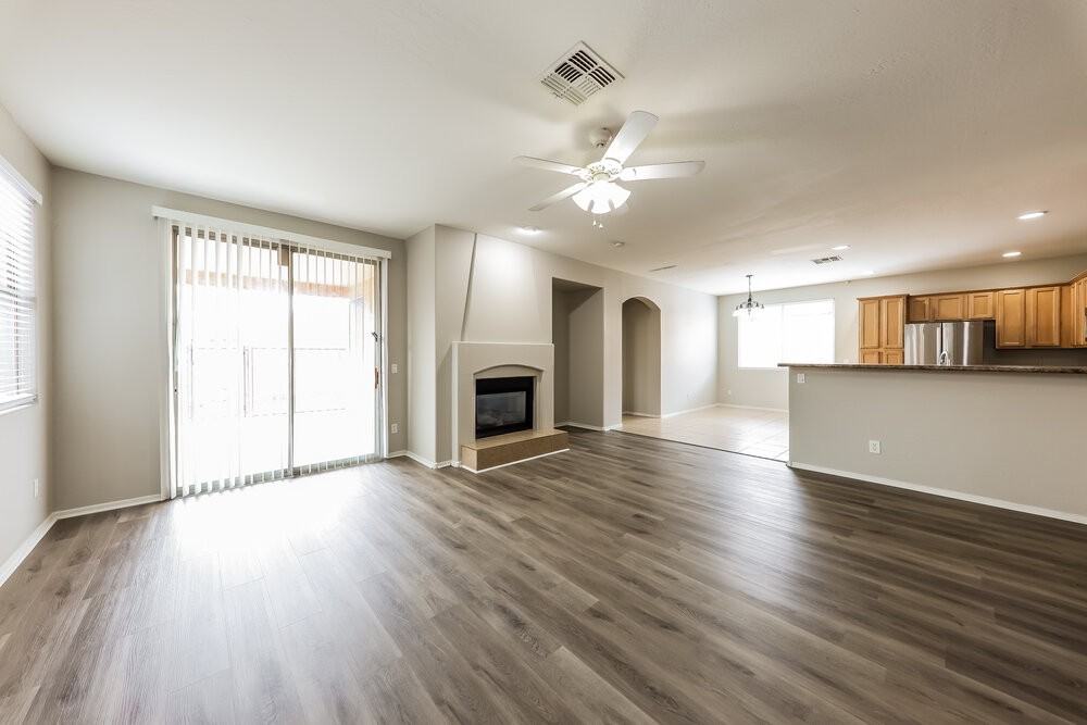 7612 S 68th Dr - Photo 3 of 16