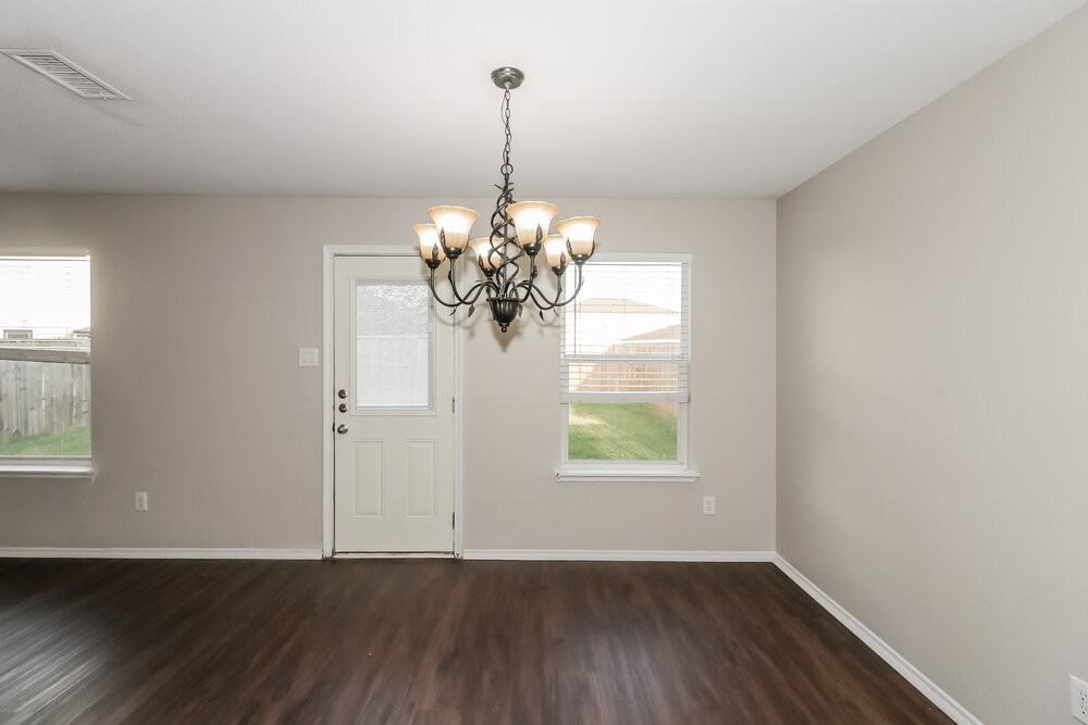 16406 Chandler Ridge Ln - Photo 7 of 17