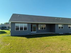 451 449/451 Longwood Ln - Photo 1 of 1