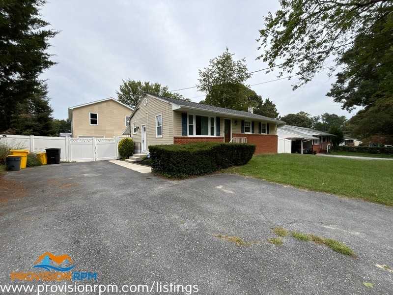 1410 Evergreen Road - Photo 2 of 33