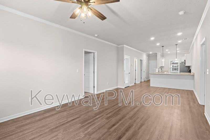 5017 Greer Dr - Photo 3 of 21