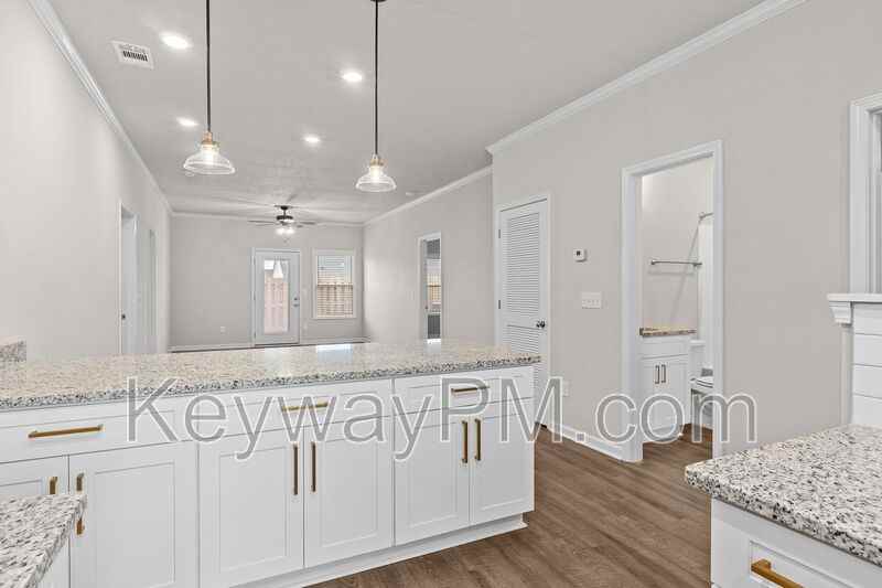 5017 Greer Dr - Photo 4 of 21