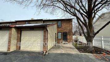 featured image of 204 E.S. #32