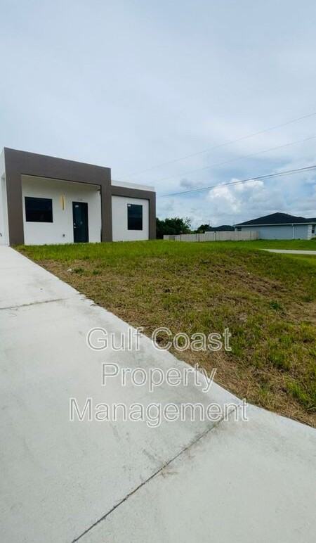 3118 15th St Sw - Photo 3 of 24