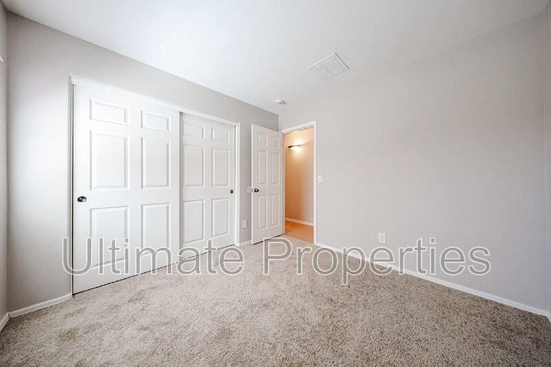 21532 W Durango St - Photo 2 of 10