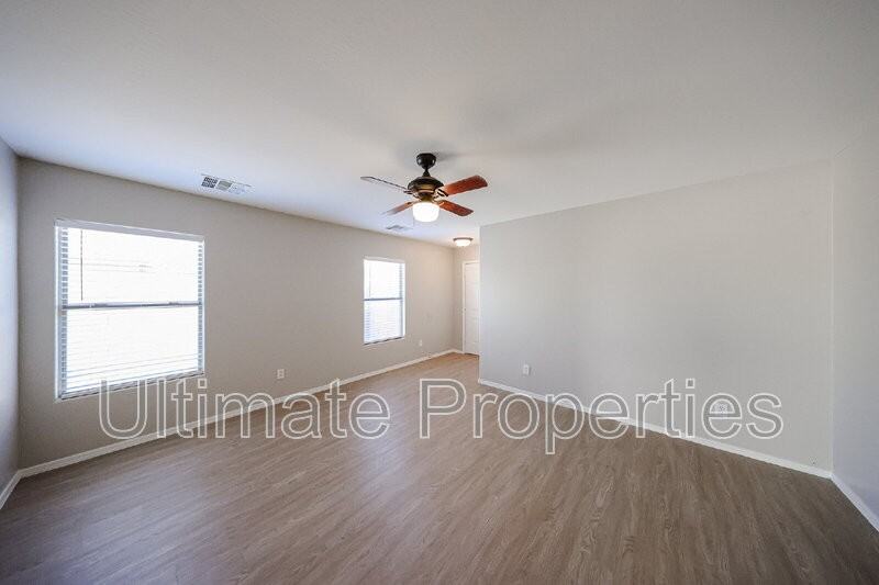 21532 W Durango St - Photo 4 of 10