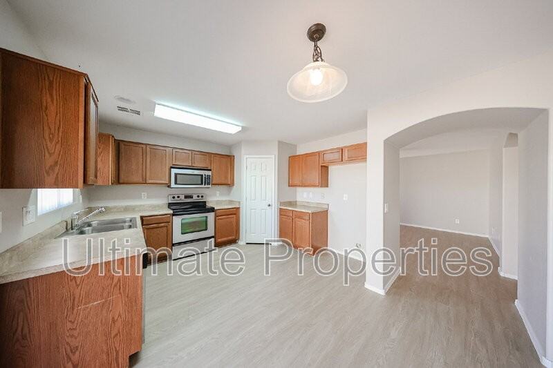 21532 W Durango St - Photo 6 of 10