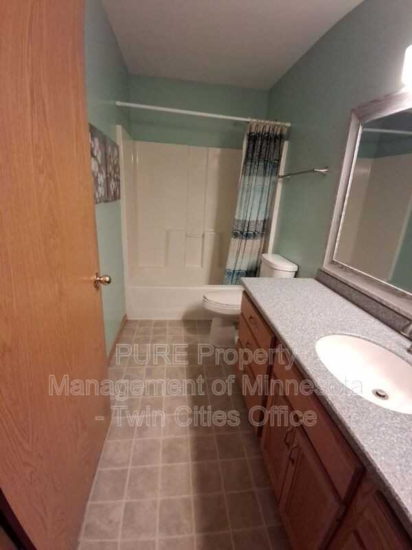 141 Linden Rd - Photo 4 of 16