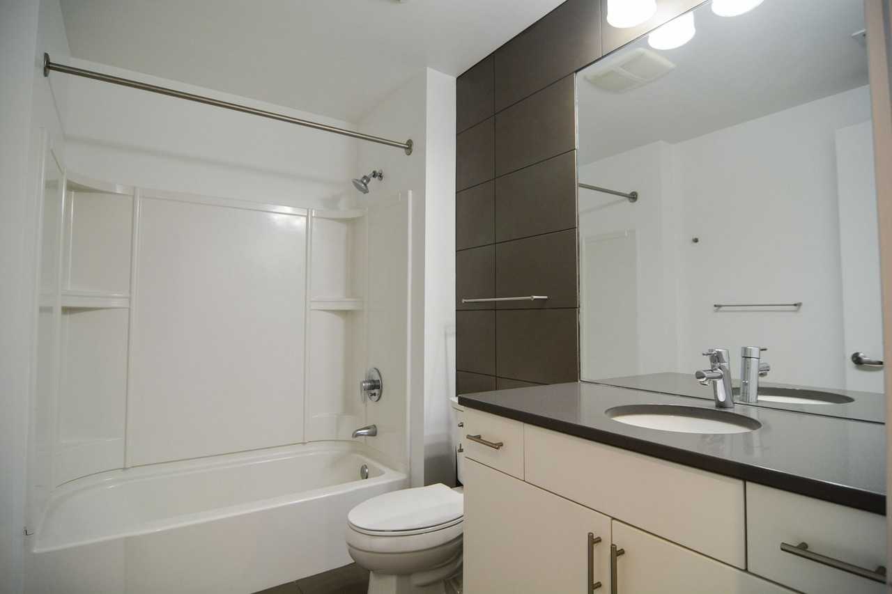 Meyer Raapke Fllats - Photo 4 of 6