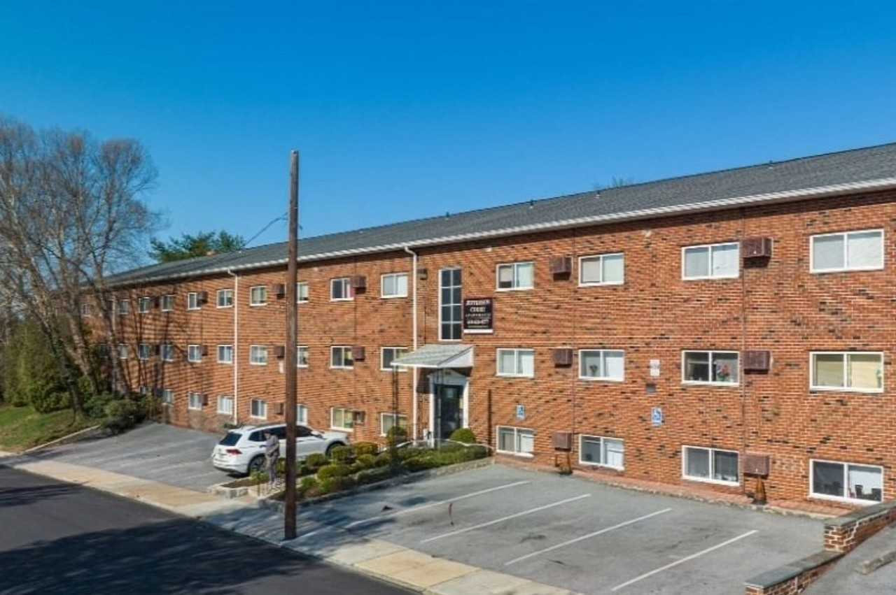 Jefferson Court Apartments - Photo 2 of 3