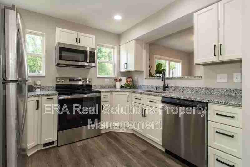 818 William Howard Taft Rd - Photo 4 of 15