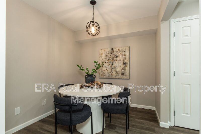 818 William Howard Taft Rd - Photo 5 of 15