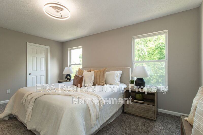 818 William Howard Taft Rd - Photo 6 of 15