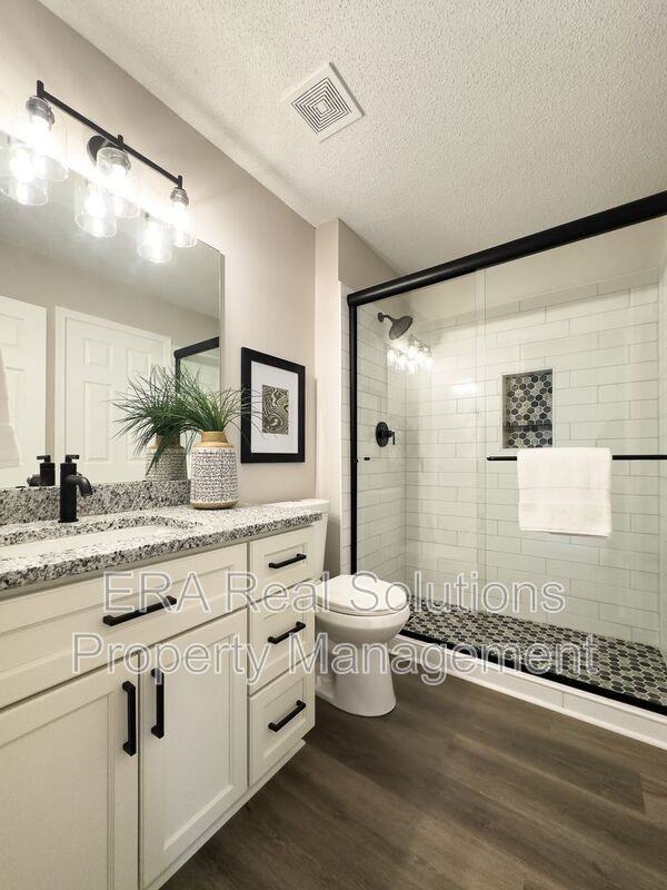 818 William Howard Taft Rd - Photo 7 of 15